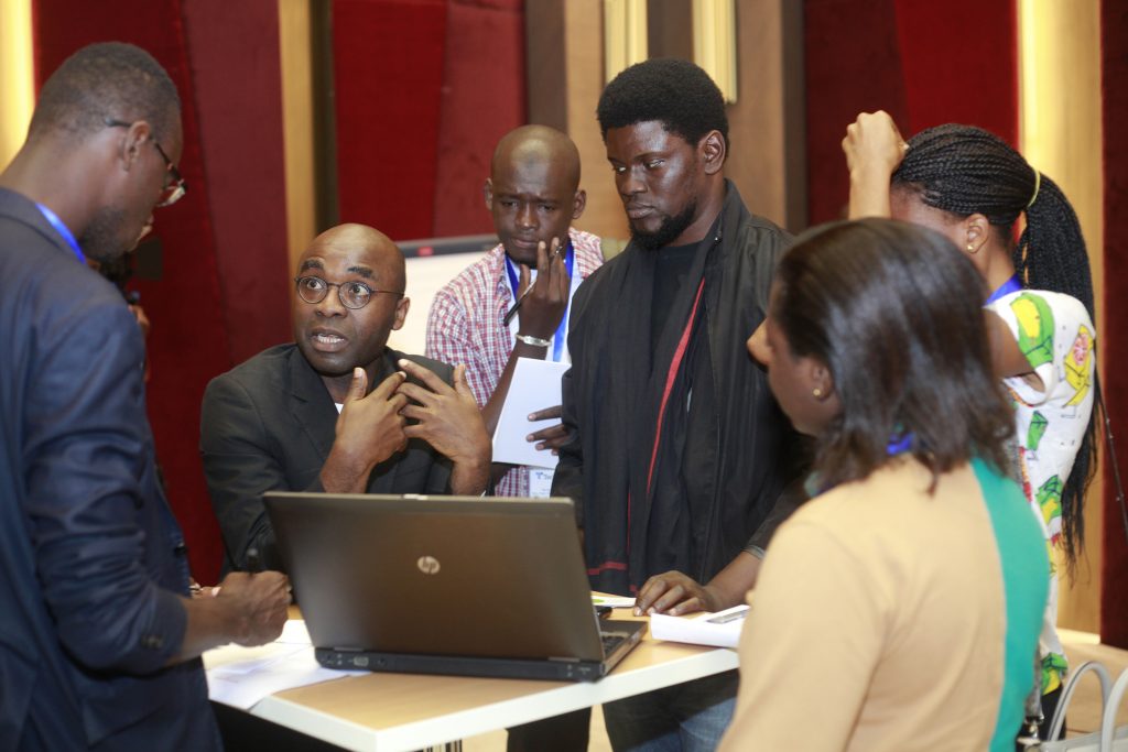 speed-geeking at TechCamp Abidjan